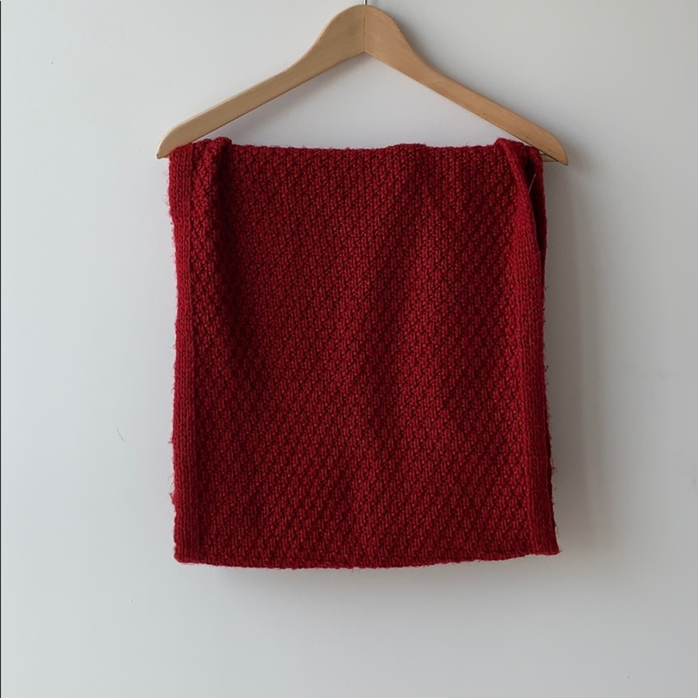 Bright red scarf 🧣